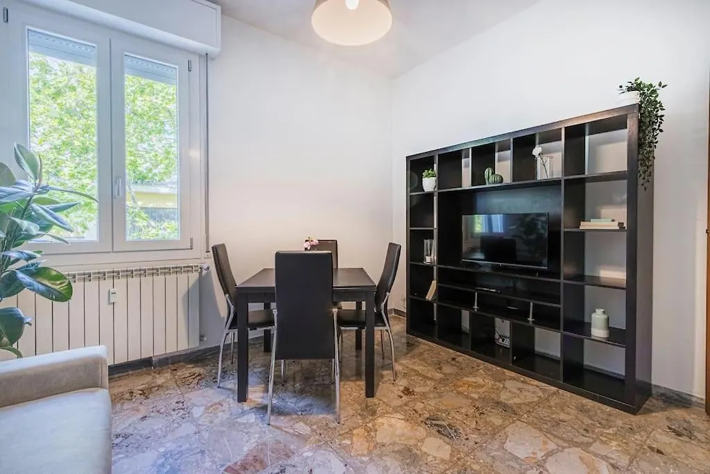 Apartment Famileisure Suites Near Policlinico & University Modena